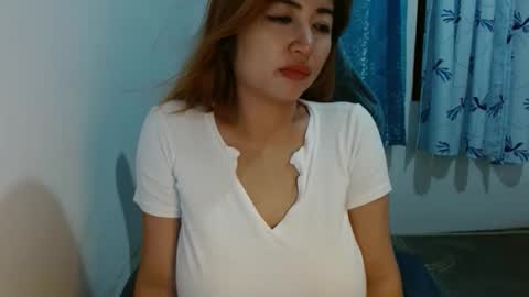 queen online show from April 10, 4:55 pm