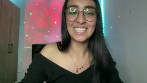 queenbyte_18 online show from April 1, 5:19 am