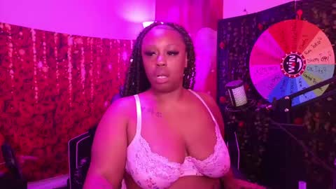 Queen Cherise Roze online show from May 4, 6:25 pm