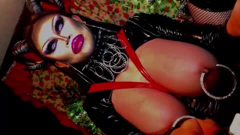 Wanda Luna online show from December 28, 5:14 pm