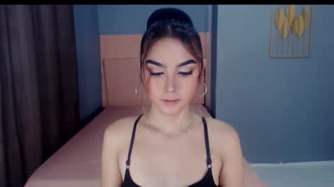 queenemeraldts online show from October 9, 3:12 am