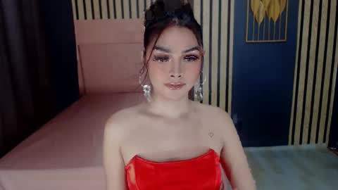 queenemeraldts online show from January 18, 2:58 am