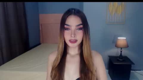 queenemeraldts online show from September 16, 2:02 am