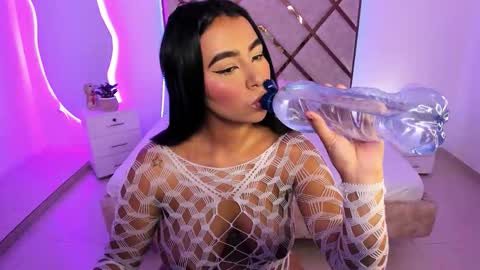 Maria Del Mar online show from March 10, 8:57 pm