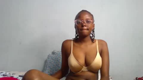 queenmerliz331240 online show from February 14, 7:07 am