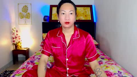 QUEEN online show from February 26, 8:29 am