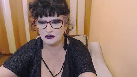 queenofsin online show from March 2, 2:21 pm