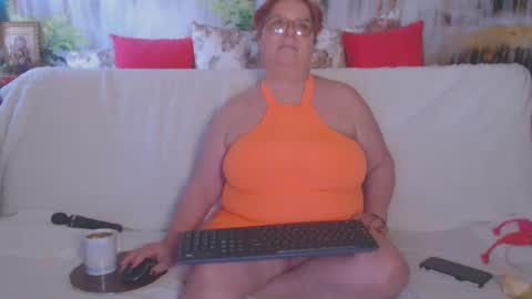 Snapshot of queenpammy chatting on February 11, 10:36 am QueenPammy online show from February 11, 10:36 am