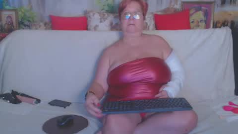 Snapshot of queenpammy chatting on February 23, 2:57 pm QueenPammy online show from February 23, 2:57 pm