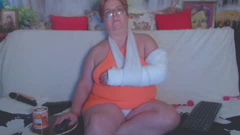 Snapshot of queenpammy chatting on February 27, 8:24 am QueenPammy online show from February 27, 8:24 am
