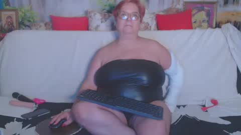 Snapshot of queenpammy chatting on February 28, 2:09 pm QueenPammy online show from February 28, 2:09 pm