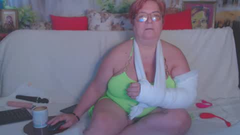 Snapshot of queenpammy chatting on February 25, 10:15 am QueenPammy online show from February 25, 10:15 am