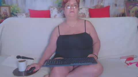 Snapshot of queenpammy chatting on February 16, 6:10 am QueenPammy online show from February 16, 6:10 am
