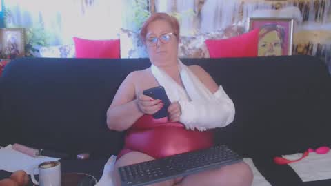 Snapshot of queenpammy chatting on March 8, 10:32 am QueenPammy online show from March 8, 10:32 am