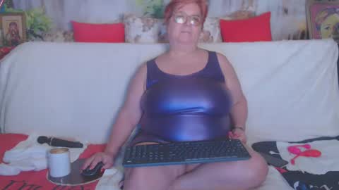Snapshot of queenpammy chatting on February 20, 3:41 pm QueenPammy online show from February 20, 3:41 pm