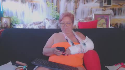 Snapshot of queenpammy chatting on March 10, 9:12 am QueenPammy online show from March 10, 9:12 am