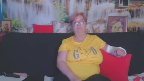 Snapshot of queenpammy chatting on March 9, 4:11 pm QueenPammy online show from March 9, 4:11 pm