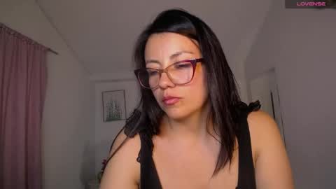 queenrose94 online show from June 4, 9:21 pm