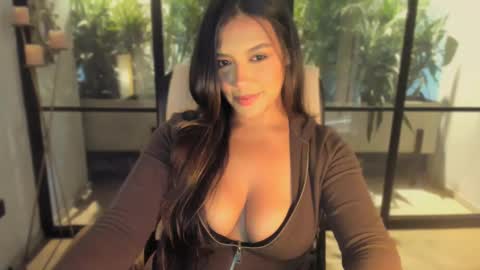 Val  -  online show from September 11, 9:49 pm