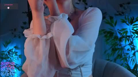 Teri  My favorite vibes 77 101 222 666 online show from October 20, 2:16 am