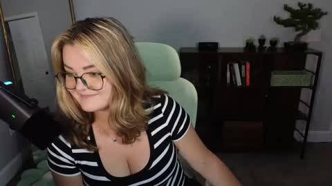 Bri online show from September 25, 2:18 am