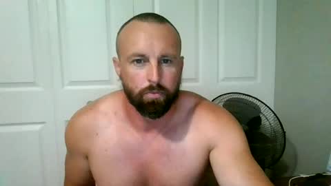 r_shackleford24 online show from July 3, 5:40 pm