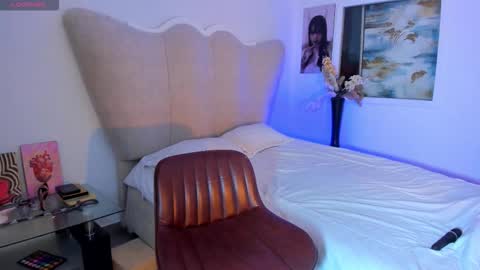 natalia  -  online show from March 4, 12:51 am