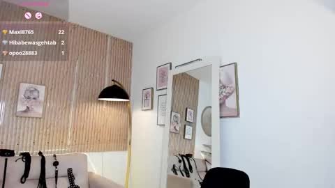 RACHEL ES online show from December 21, 9:16 am