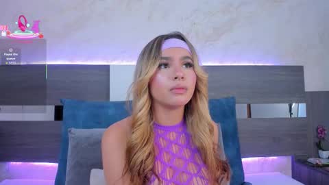 Snapshot of rachel_kole chatting on September 22, 6:17 am Rachel online show from September 22, 6:17 am