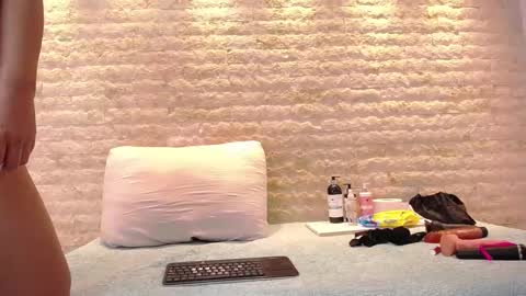  RACHEL online show from February 1, 11:10 am