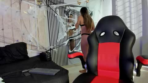 rachell_owen online show from October 19, 1:05 pm