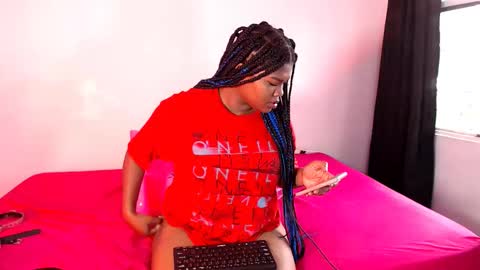 RACHELL  online show from November 3, 4:30 pm