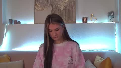Snapshot of rachellsimpson chatting on February 23, 6:23 pm RachellSimpson online show from February 23, 6:23 pm