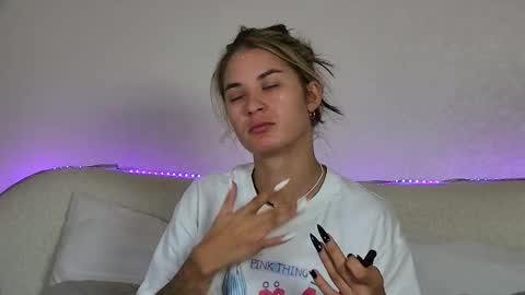 Snapshot of rachellsimpson chatting on September 16, 7:06 pm RachellSimpson online show from September 16, 7:06 pm