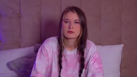 Snapshot of rachellsimpson chatting on February 27, 9:14 pm RachellSimpson online show from February 27, 9:14 pm