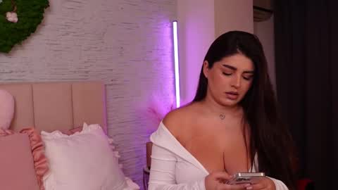 RachelSwaan online show from October 8, 7:25 am