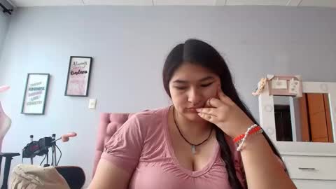 Snapshot of radiantgoddes chatting on February 3, 1:51 pm radiantgoddes online show from February 3, 1:51 pm