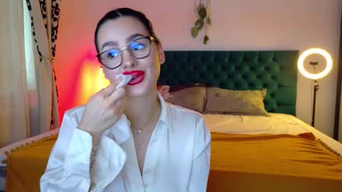 sweet peach online show from October 4, 9:07 am