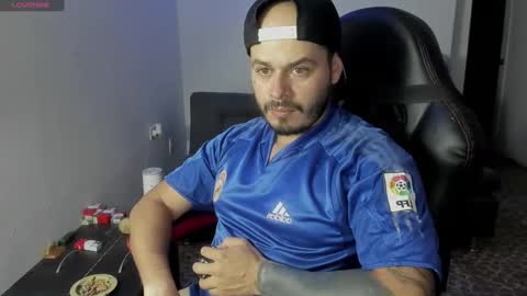 ragnar_lothbrok77 online show from November 9, 10:45 pm