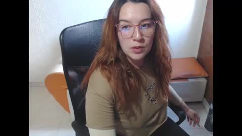 Snapshot of raillye_lsx chatting on September 9, 8:31 pm Paula online show from September 9, 8:31 pm