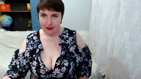 Snapshot of rainbowladyy chatting on February 2, 1:19 pm rainbowladyy online show from February 2, 1:19 pm