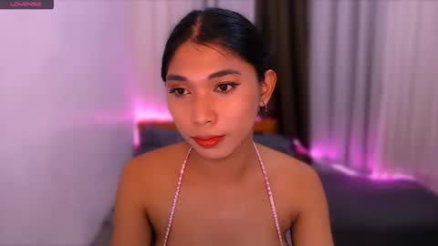 raindrizzle1706 online show from February 27, 5:44 am