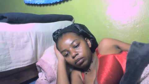 Snapshot of raissa75 chatting on September 18, 10:36 pm raissa75 online show from September 18, 10:36 pm