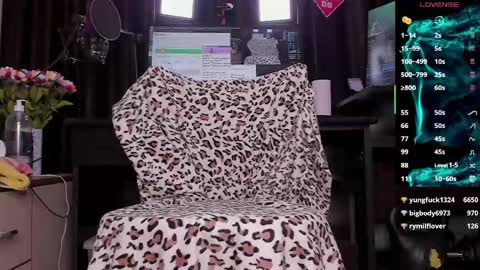 Laura online show from May 16, 10:36 am