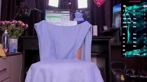 Laura online show from April 14, 2:48 am