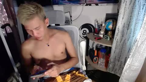 ralfhuge24 online show from April 1, 2:45 am