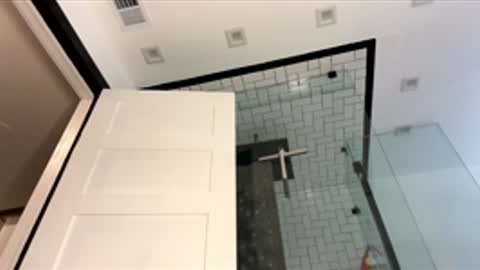    RAMONA Q   online show from November 26, 11:40 am