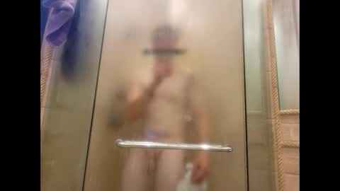 randyrichard_25 online show from May 2, 10:32 am