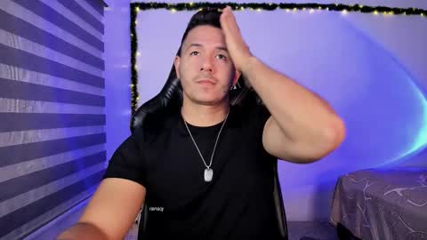 Jonas online show from February 6, 11:40 pm