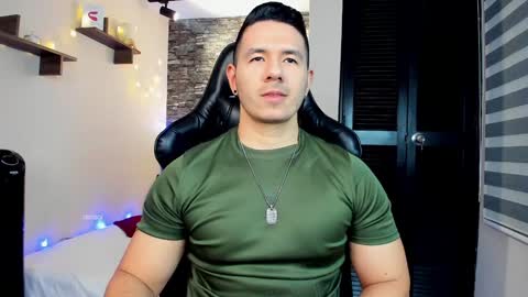Snapshot of ransoj chatting on January 11, 12:01 am Jonas online show from January 11, 12:01 am